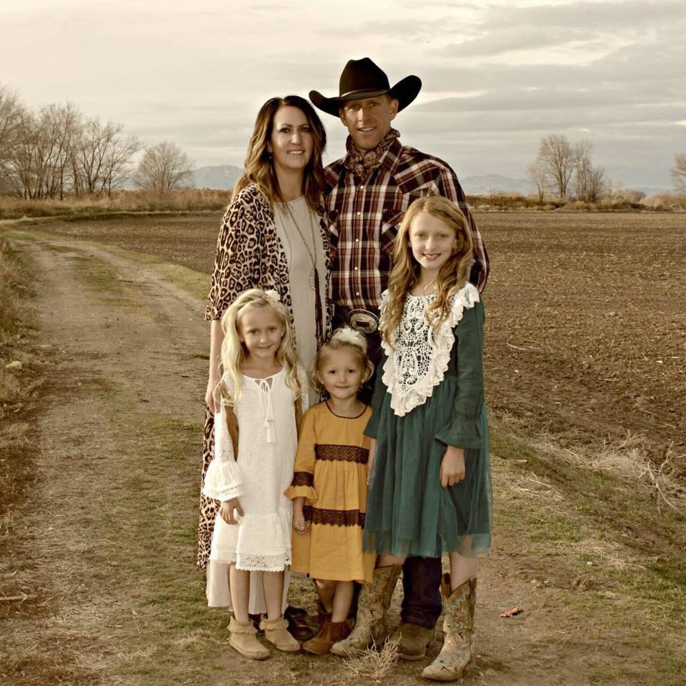 Meet your Posher, Lacey n dusty